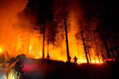 Evacuations lifted as progress made against western fires