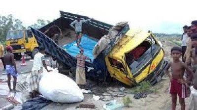 Three die for road crash in Sirajganj