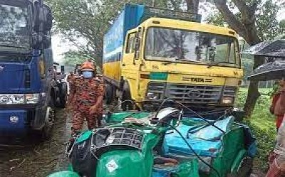 Six kills road crash in Habiganj