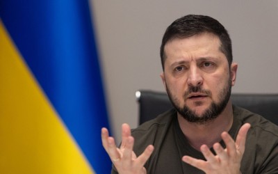 Ukraine insists on territorial integrity as talks loom