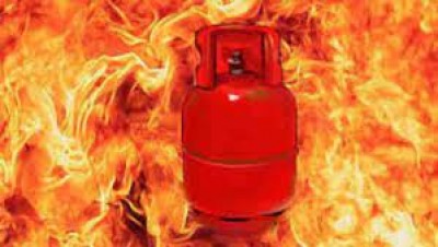 5 of family hurt in a cylinder blast at Keraniganj