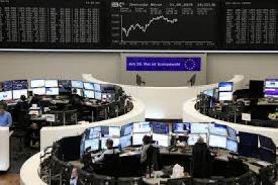 Europe stocks wobble at open