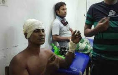 3 Dhaka-bound buses stopped in Chapainawabganj, passengers robbed