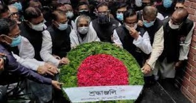 Awami League pays homage to August 21 martyrs