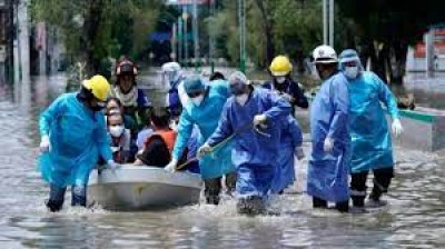 16 die as floods swamp public hospital in central Mexico