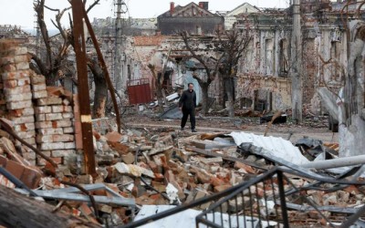 Russians seize 42 towns in eastern Ukraine as fighting intensifies