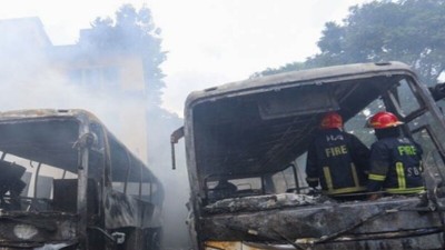 Two buses gutted in Motijheel garage fire